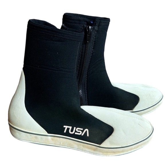 TUSA soft sole dive boots / water shoes Black and cream Size 10 - Picture 1 of 12